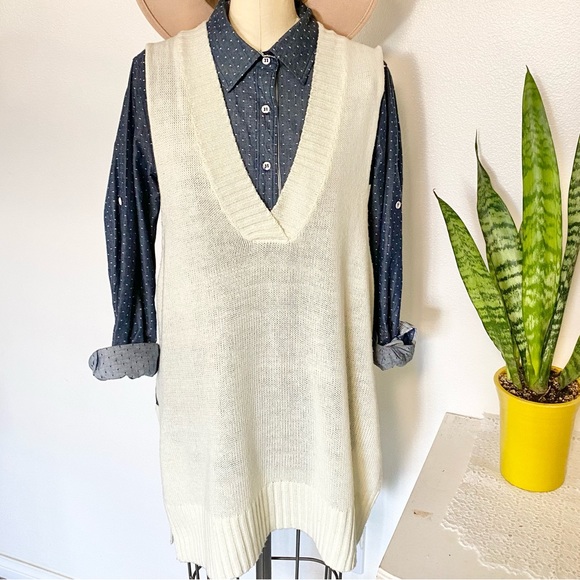 Ivory Sweater vest - Picture 6 of 7